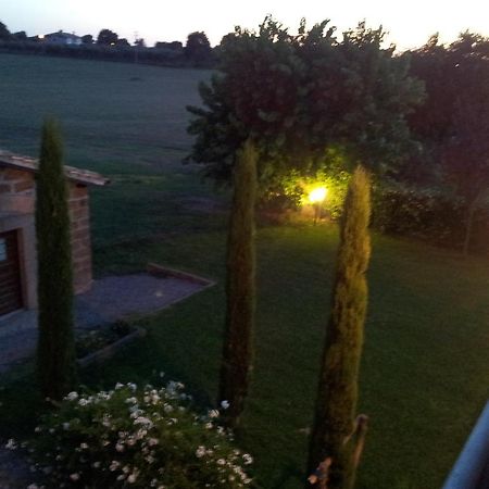 ヴィテルボ Agriturismo Ferento E Il Castagnoヴィラ エクステリア 写真